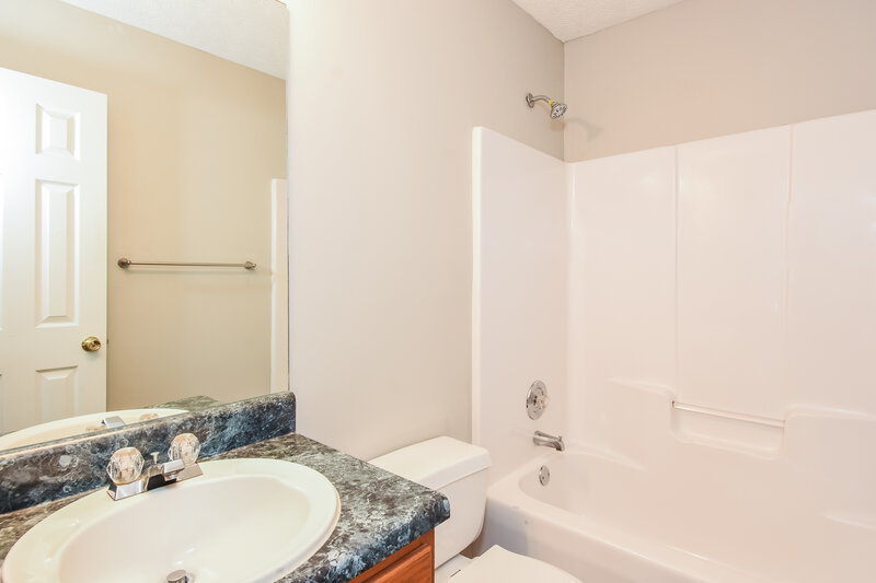 2,280/Mo, 2320 Kissing Tree Ln SE Smyrna, GA 30080 Bathroom View