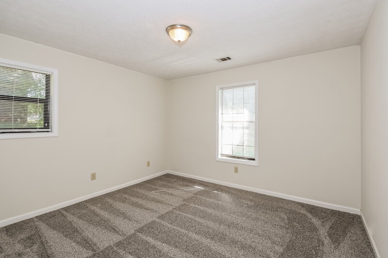 0/Mo, 320 Freeport Dr Lawrenceville, GA 30046 Bedroom View