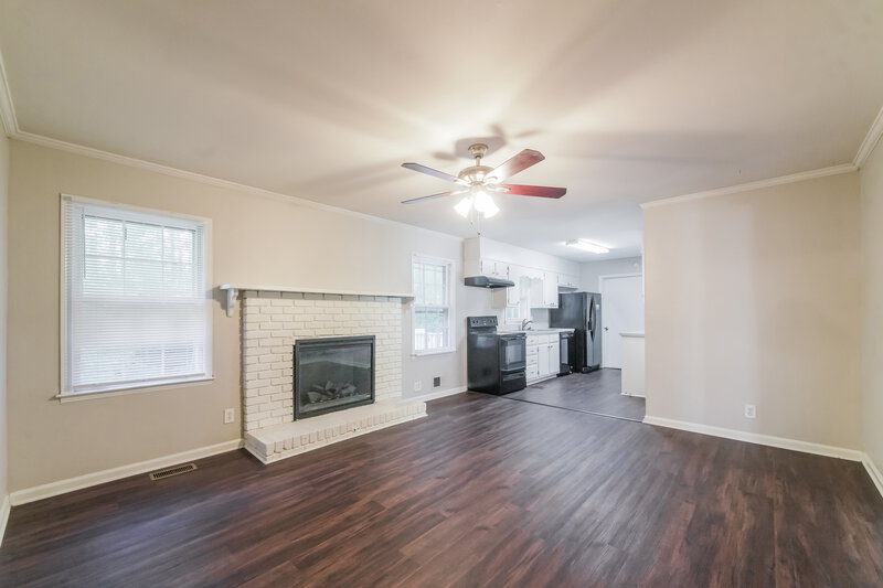 1,825/Mo, 1839 Kimberly Dr SW Marietta, GA 30008 Living Room View