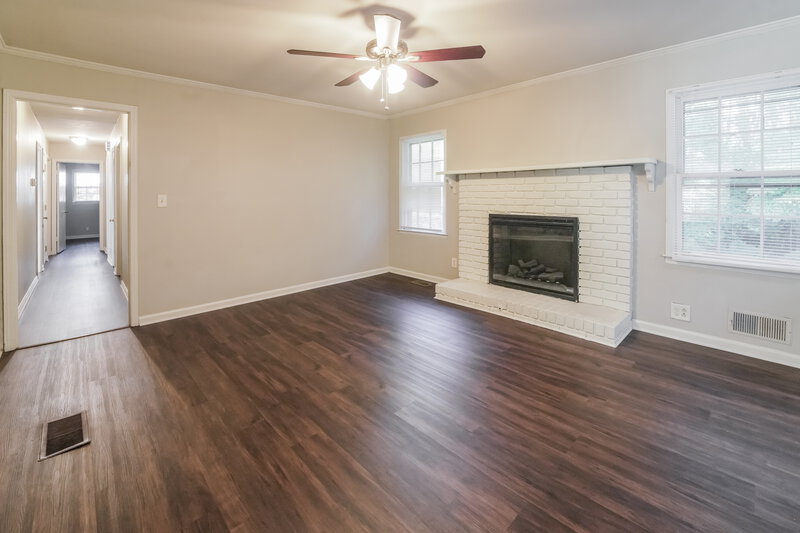 1,825/Mo, 1839 Kimberly Dr SW Marietta, GA 30008 Living Room View 2