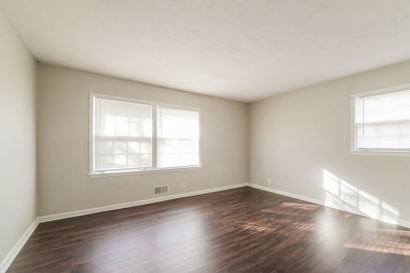 1,825/Mo, 1839 Kimberly Dr SW Marietta, GA 30008 Bedroom View