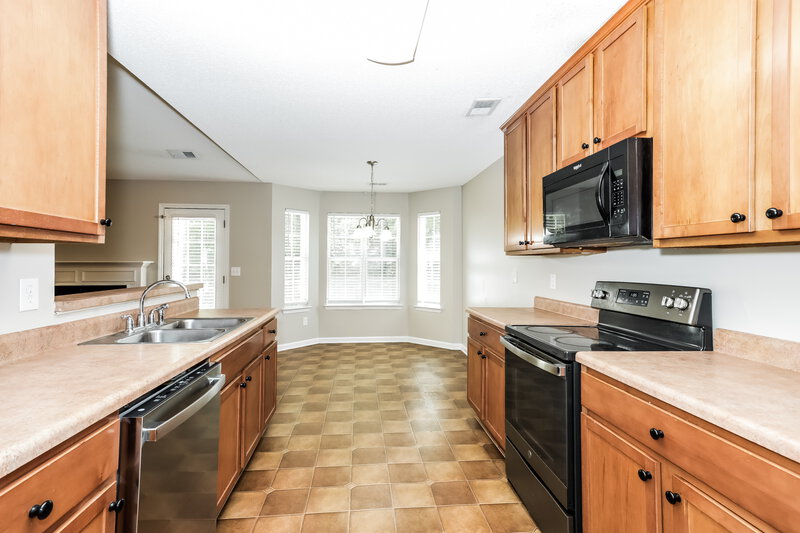 1,845/Mo, 808 Aarons Ct McDonough, GA 30252 Kitchen View 2