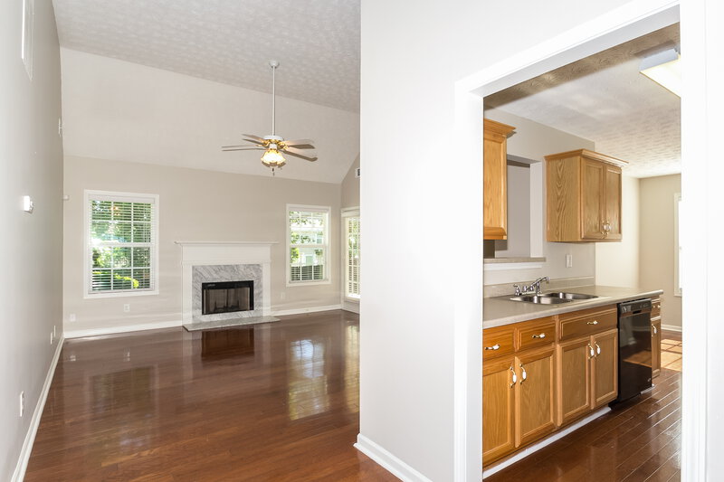1,880/Mo, 437 Camella Cir McDonough, GA 30252 Living Room View 2