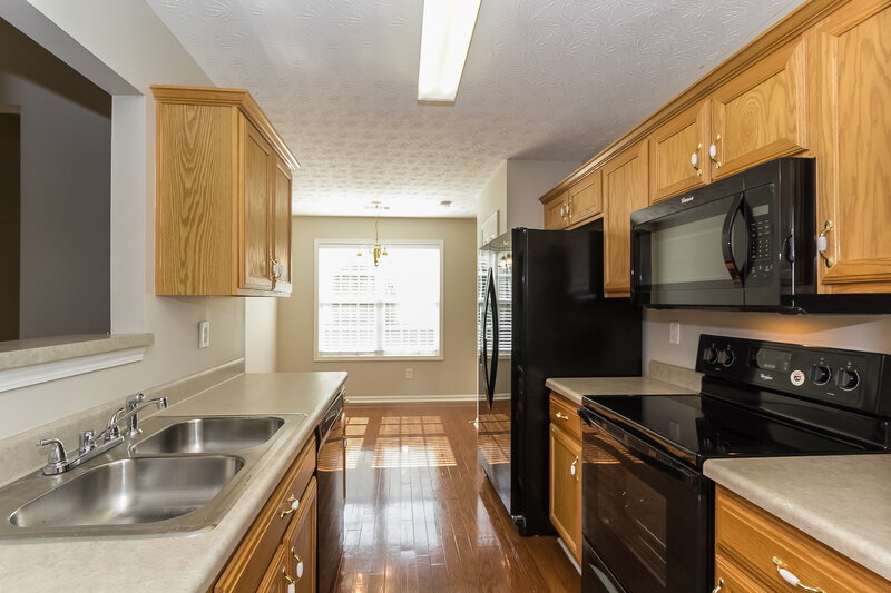 1,880/Mo, 437 Camella Cir McDonough, GA 30252 Kitchen View 2