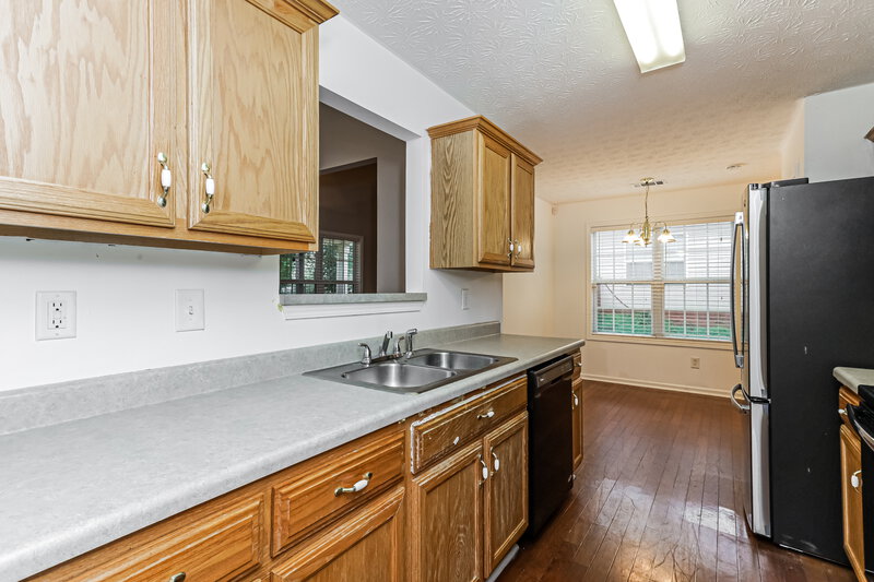 1,940/Mo, 437 Camella Cir McDonough, GA 30252 Kitchen View
