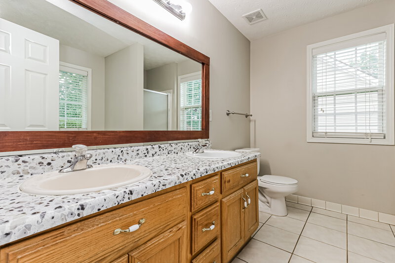 1,940/Mo, 437 Camella Cir McDonough, GA 30252 Main Bathroom View