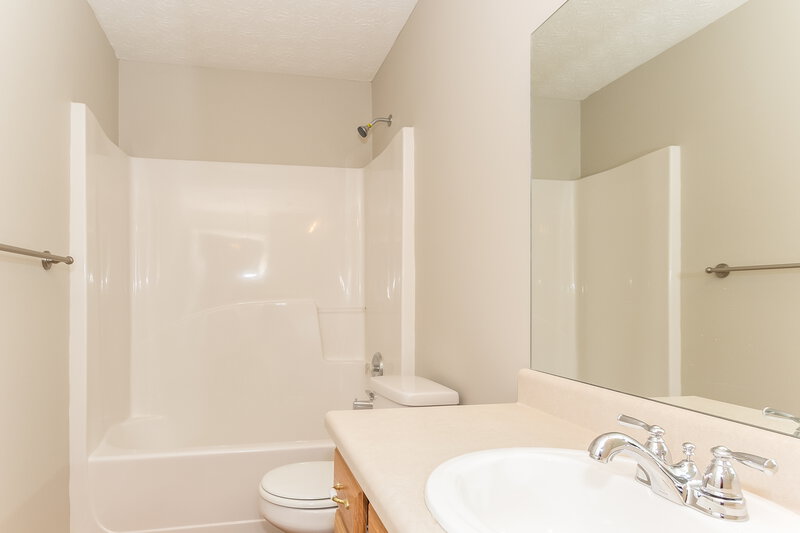 1,880/Mo, 437 Camella Cir McDonough, GA 30252 Bathroom View