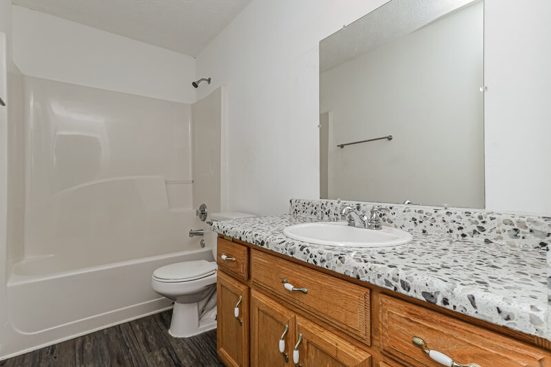 1,940/Mo, 437 Camella Cir McDonough, GA 30252 Bathroom View