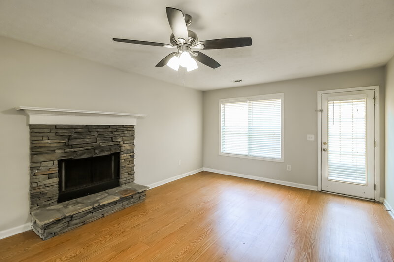2,000/Mo, 4061 Edenbrooke Cir Loganville, GA 30052 Living Room View