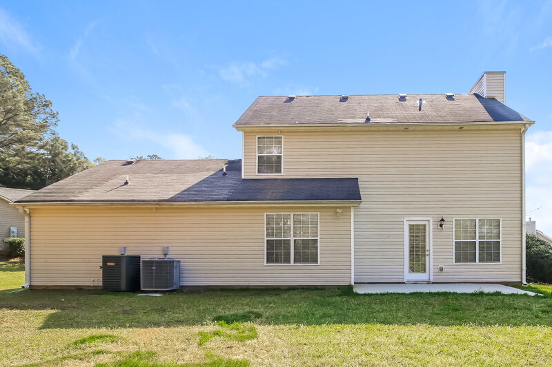 2,000/Mo, 4061 Edenbrooke Cir Loganville, GA 30052 Rear View