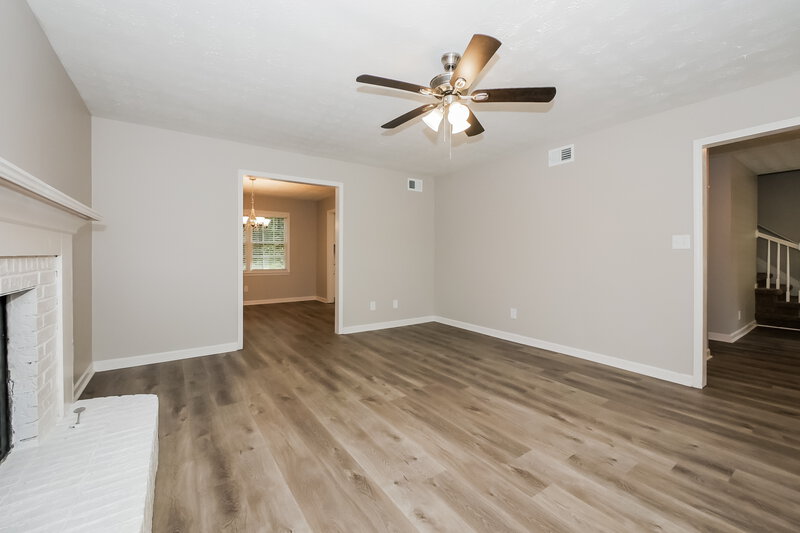 2,765/Mo, 605 Garamond Pl Peachtree City, GA 30269 Living Room View 3