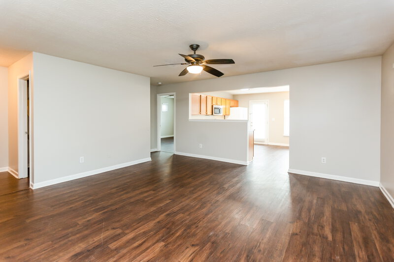 1,890/Mo, 320 Arrowhead Dr Dallas, GA 30132 Living Room View 2