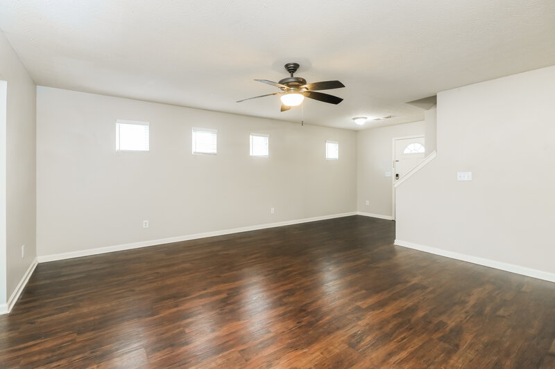 2,900/Mo, 320 Arrowhead Dr Dallas, GA 30132 Living Room View 3