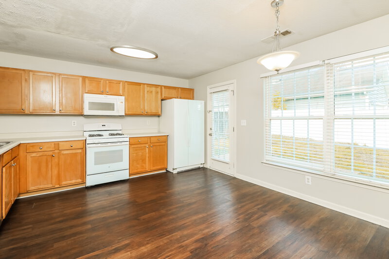 2,900/Mo, 320 Arrowhead Dr Dallas, GA 30132 Dining Room View