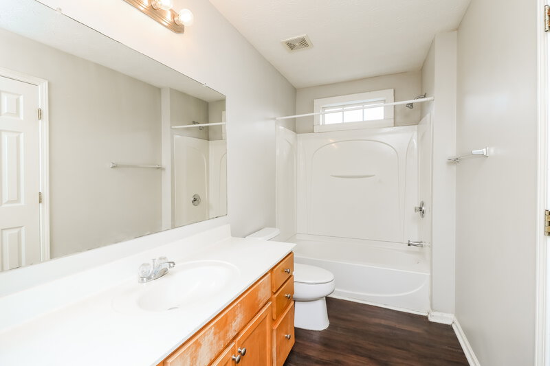 2,900/Mo, 320 Arrowhead Dr Dallas, GA 30132 Bathroom View