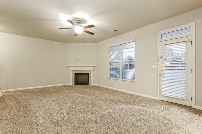2,340/Mo, 1235 Nottley Dr Locust Grove, GA 30248 Living Room View