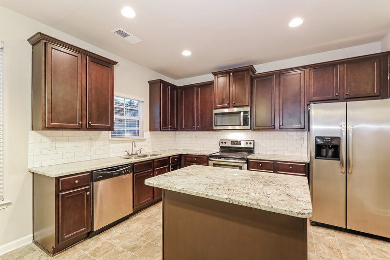 2,340/Mo, 1235 Nottley Dr Locust Grove, GA 30248 Kitchen View