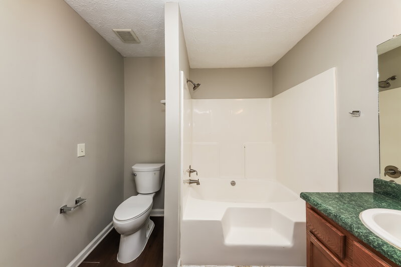 1,725/Mo, 187 Sherwood Forest Dr Douglasville, GA 30134 Main Bathroom View