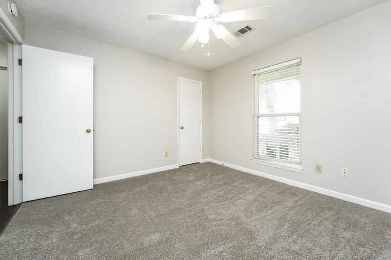 2,450/Mo, 462 Sherwood Cir Stone Mountain, GA 30087 Bedroom View