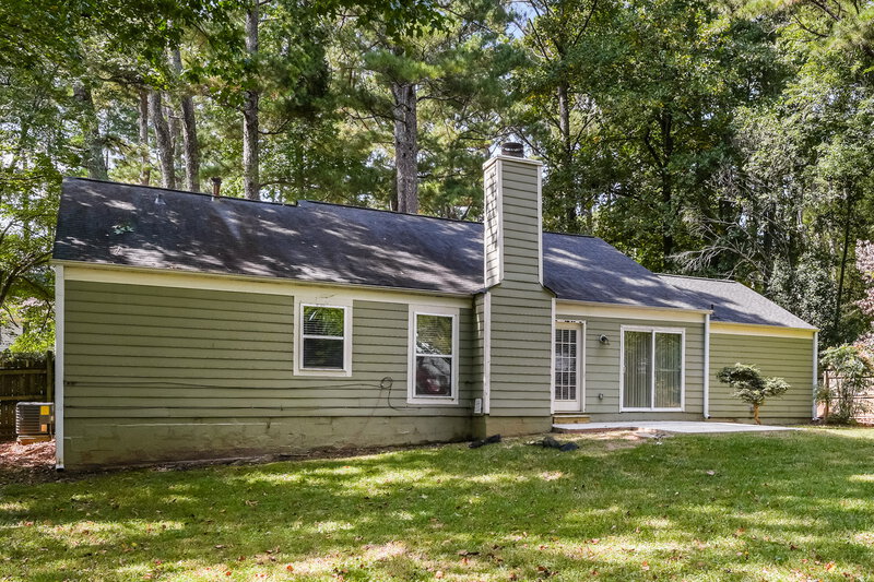 2,450/Mo, 462 Sherwood Cir Stone Mountain, GA 30087 Rear View