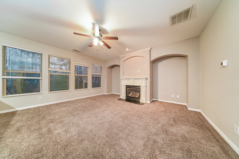 2,625/Mo, 4290 Rosehall Ct Atlanta, GA 30349 Living Room View