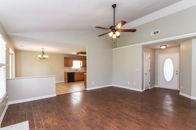 1,850/Mo, 4091 S Fork Dr Snellville, GA 30039 Living Roomlarge View