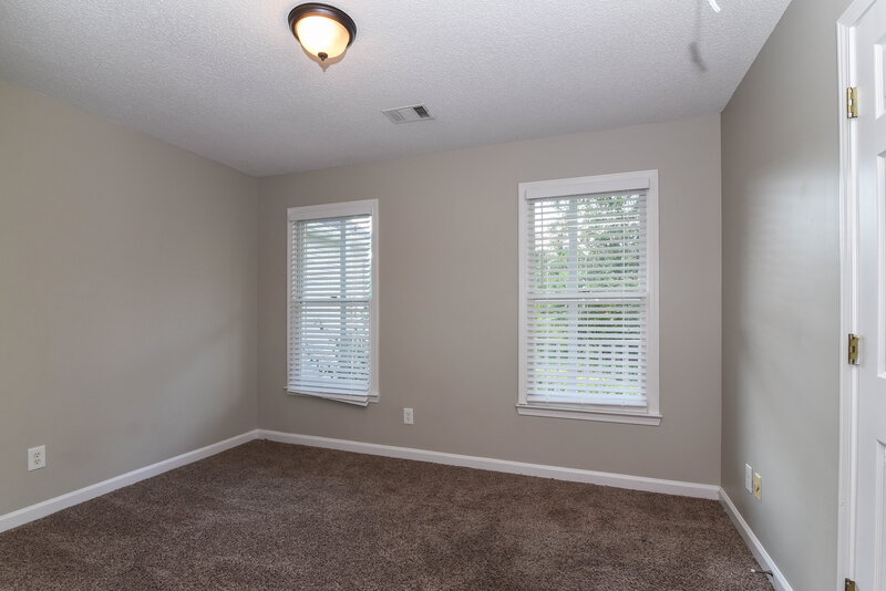 1,850/Mo, 4091 S Fork Dr Snellville, GA 30039 Bedroomlarge View 2