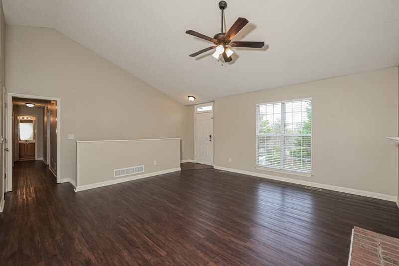 1,835/Mo, 58 Pullman Ln Dawsonville, GA 30534 Living Room View 2