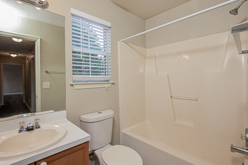 1,835/Mo, 58 Pullman Ln Dawsonville, GA 30534 Bathroom View