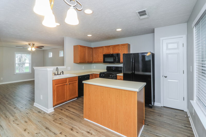 1,835/Mo, 632 Spanish Oak Dr Acworth, GA 30102 Kitchen View