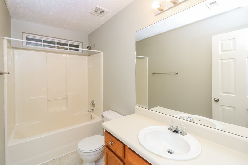 1,835/Mo, 632 Spanish Oak Dr Acworth, GA 30102 Bathroom View