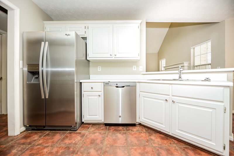 1,860/Mo, 255 Pebble Creek Dr McDonough, GA 30253 Kitchen View