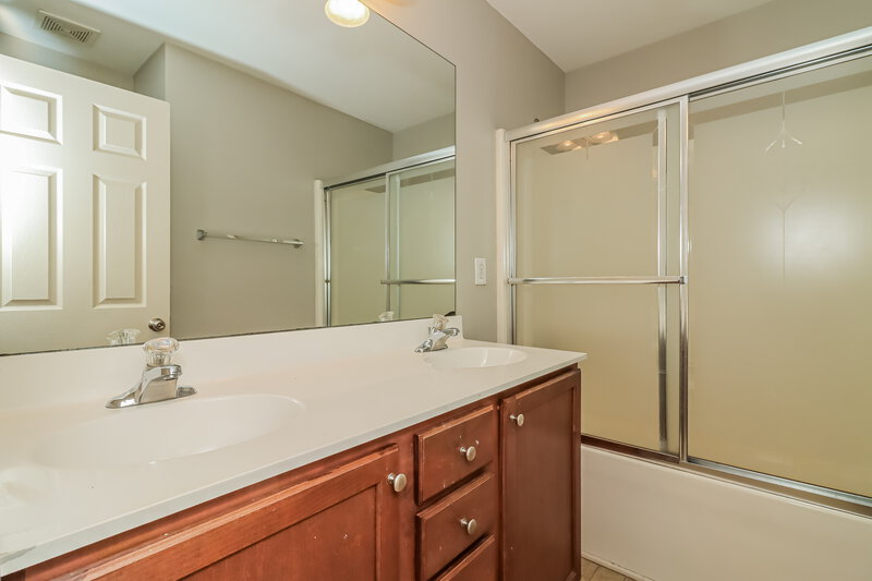 2,170/Mo, 7 Nash Ln Newnan, GA 30263 Bathroom View