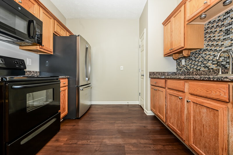1,730/Mo, 420 Bell Flower Trl Locust Grove, GA 30248 Kitchen View