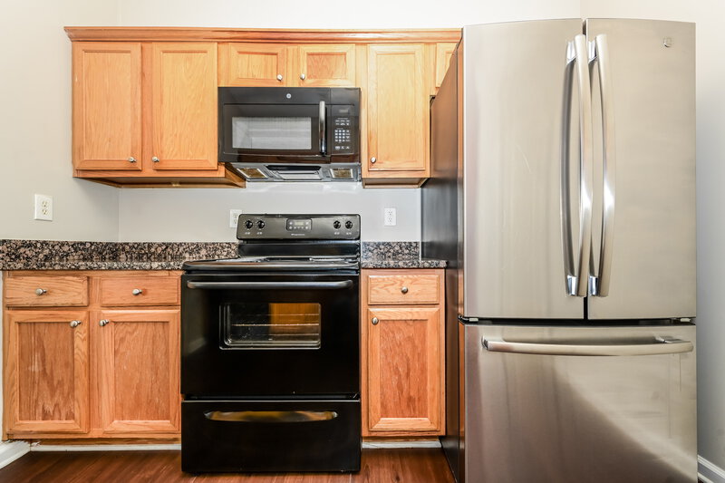 1,730/Mo, 420 Bell Flower Trl Locust Grove, GA 30248 Kitchen View 2