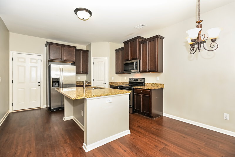 2,220/Mo, 214 Bethany Manor Ct Ball Ground, GA 30107 Kitchen View