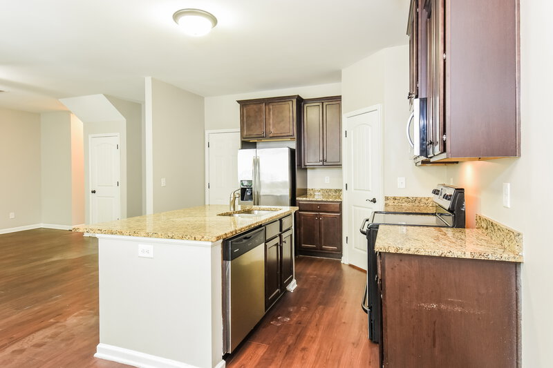 2,090/Mo, 214 Bethany Manor Ct Ball Ground, GA 30107 Kitchen View 2