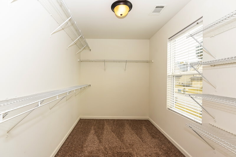 2,220/Mo, 214 Bethany Manor Ct Ball Ground, GA 30107 Walk In Closet View