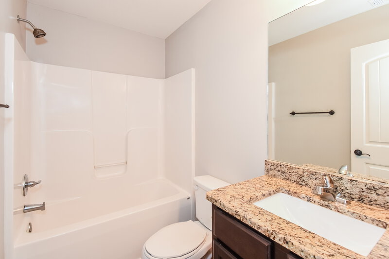 2,090/Mo, 214 Bethany Manor Ct Ball Ground, GA 30107 Bathroom View