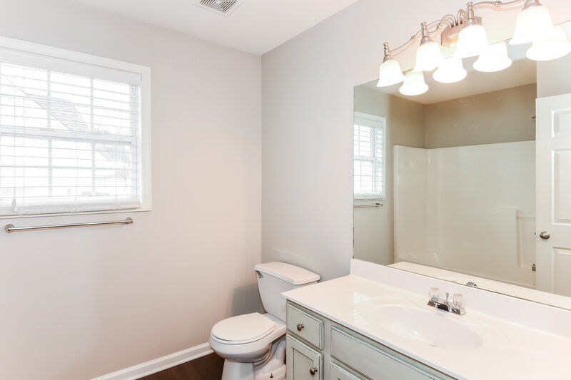 2,570/Mo, 204 Providence Dr Dallas, GA 30157 Bathroom View