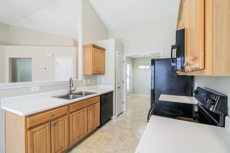 2,085/Mo, 180 Lake Cove Approach Newnan, GA 30265 Kitchen View 2
