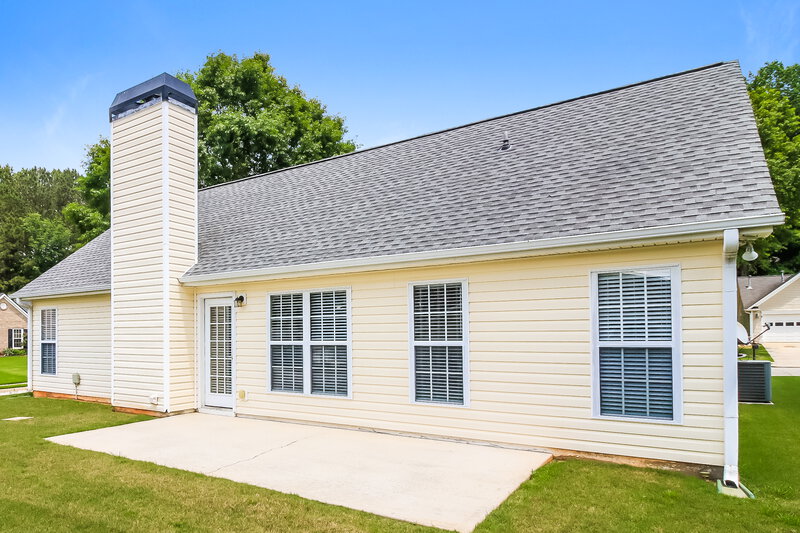 2,085/Mo, 180 Lake Cove Approach Newnan, GA 30265 Rear View