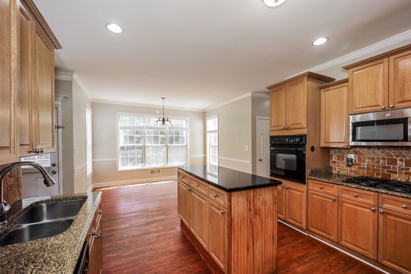2,810/Mo, 133 James Ridge Dr Stockbridge, GA 30281 Kitchen View