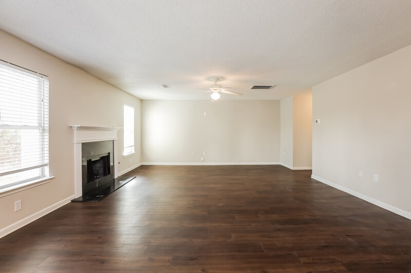 1,605/Mo, 3046 Summer Breeze Dr Villa Rica, GA 30180 Living Room View