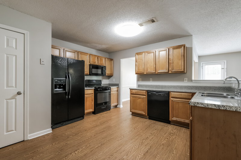 1,990/Mo, 3038 Summer Breeze Dr Villa Rica, GA 30180 Kitchen View 2