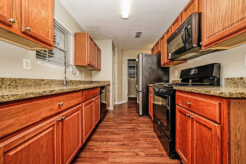 1,825/Mo, 5135 Tussahaw Crossing McDonough, GA 30252 Kitchen View