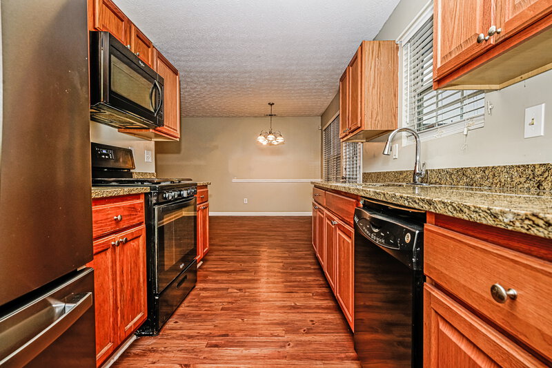 1,825/Mo, 5135 Tussahaw Crossing McDonough, GA 30252 Kitchen View 2