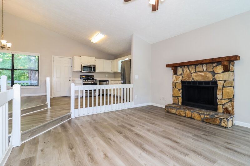 1,875/Mo, 3684 Linwood Way Snellville, GA 30039 Living Room View 2