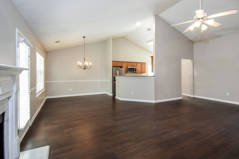 2,285/Mo, 3771 Bogan Mill Rd Buford, GA 30519 Living Room View 3