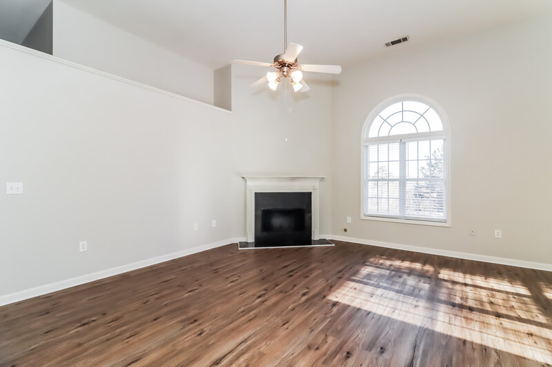 1,690/Mo, 9500 Poole Rd Villa Rica, GA 30180 Living Room View 2